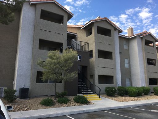 Beautiful 1 Bedroom 1 Bath Condo in Guard Gated Community!! – photo 1
