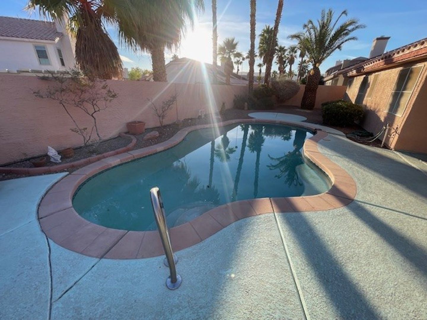 Las Vegas House: 9011 W Viking Rd