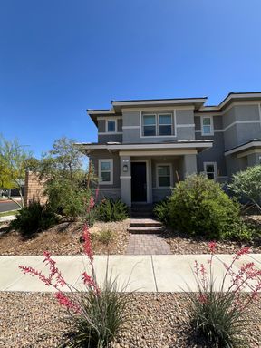 Upgraded Townhome - In new beautiful Cadence Master planned community – photo 1