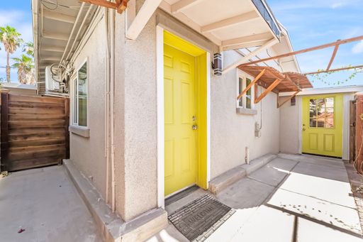 AMERICANA Property Mgmt - Newly remodeled 1 bed unit near UNLV & The Strip – photo 1
