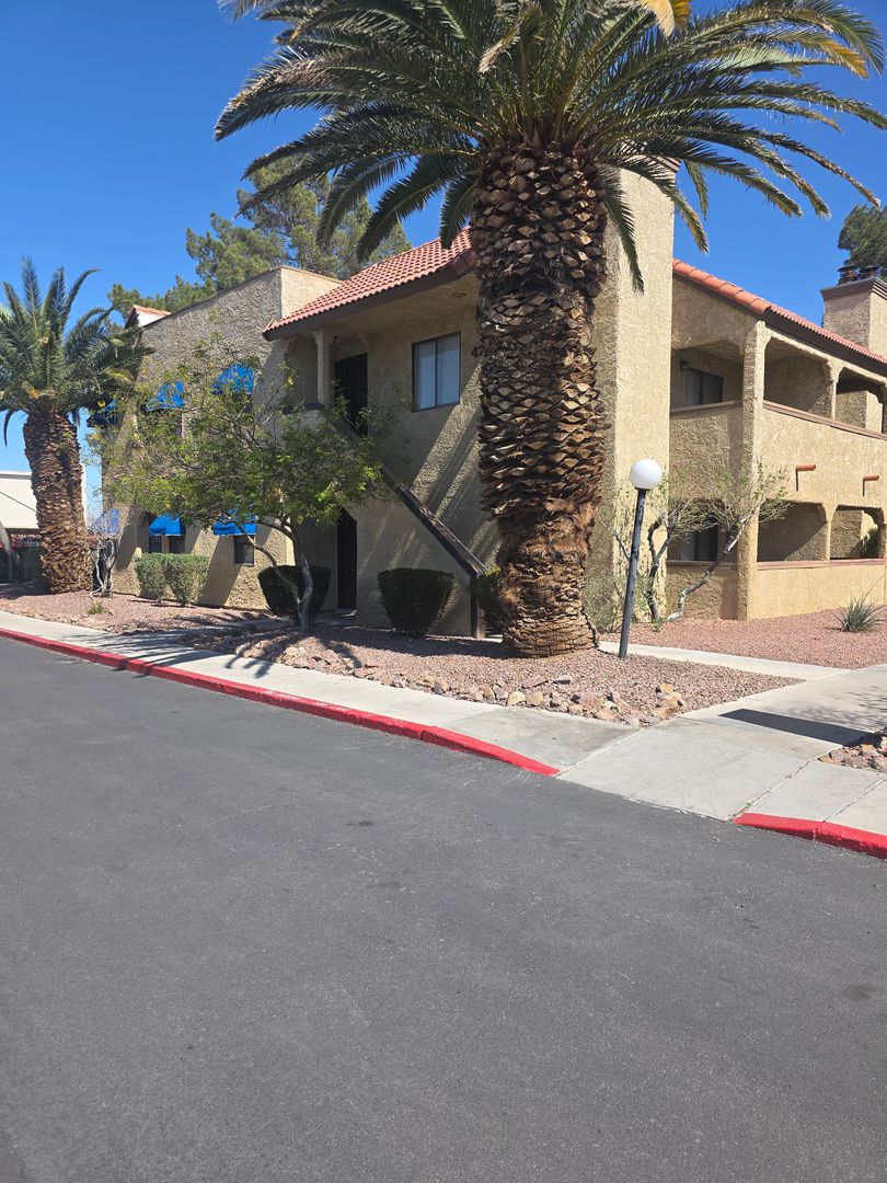 Las Vegas House: 4752 Obannon Drive #C -