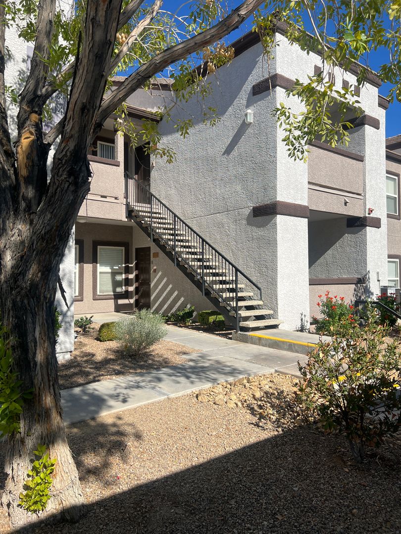 Las Vegas Condo: 7255 W. Sunset Rd #2057