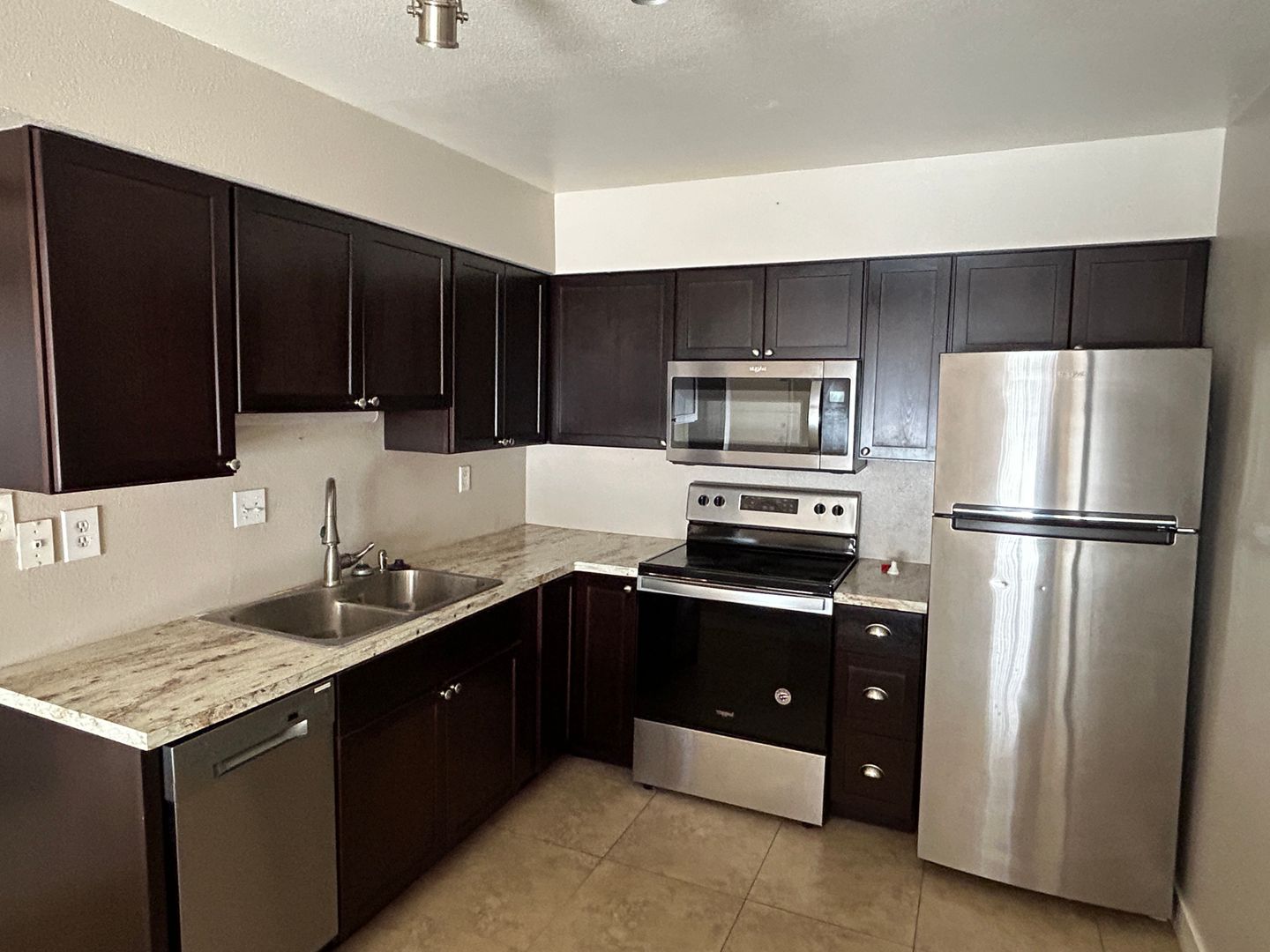 Mesa Townhome: 859 S Extension Rd