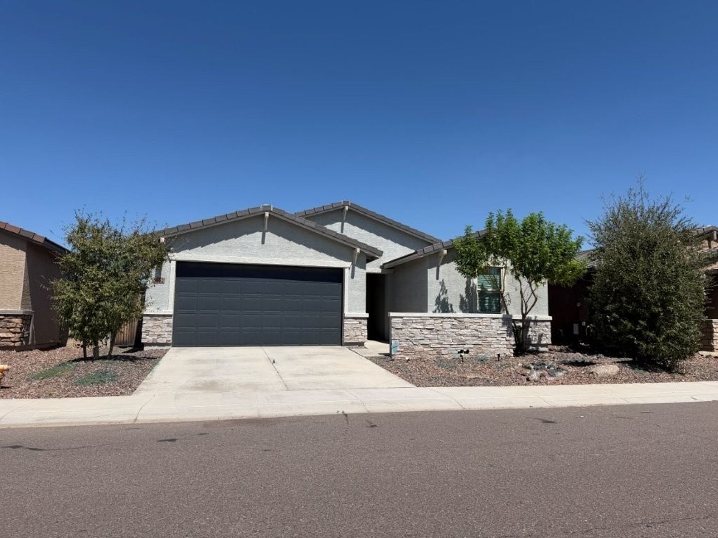Laveen House: 5632 W Walatowa St