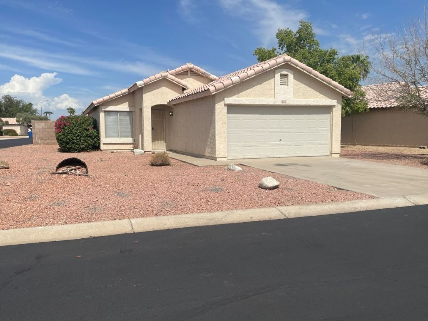 Surprise House: 15752 W Lundberg St