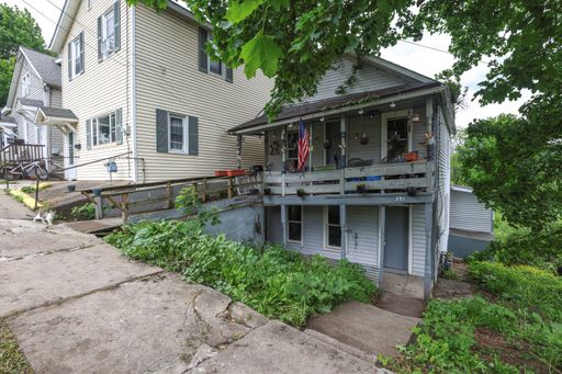 Coming Soon! Fully Updated 2BR with Huge Eat-In Kitchen Near Market Street