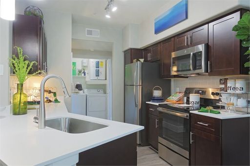 Enclave at Arrowhead – photo 1