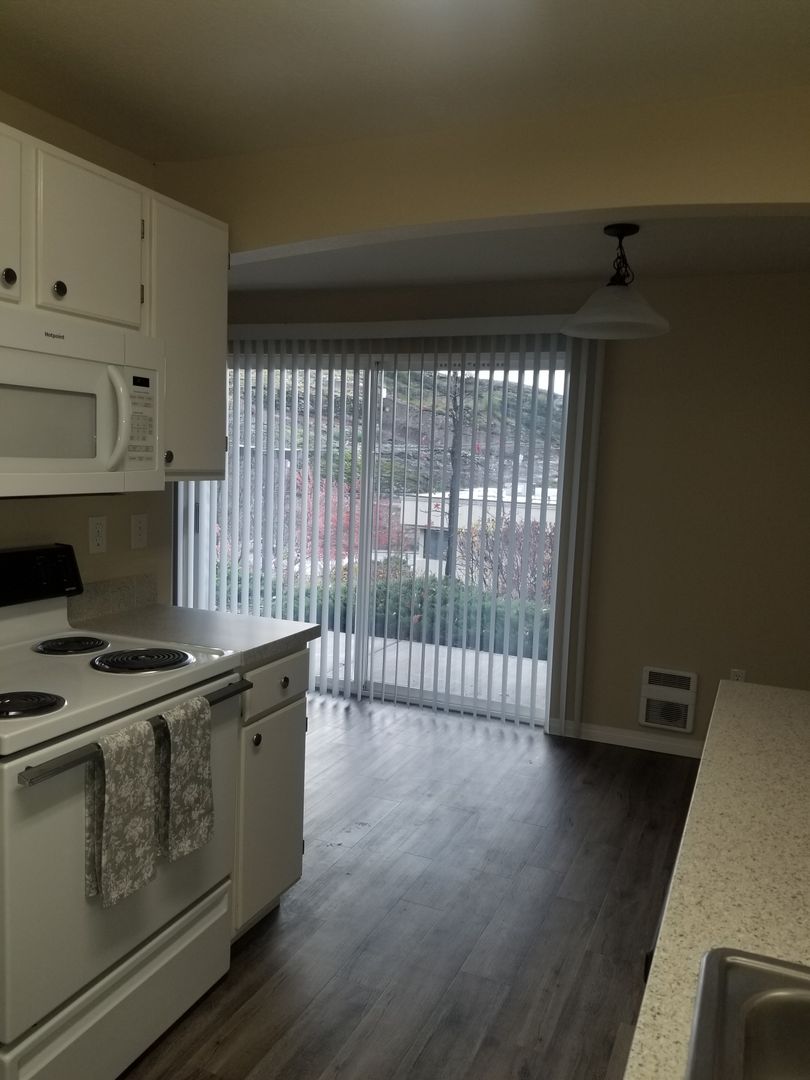 Spokane Valley Apartment: 2405 N. Cherry