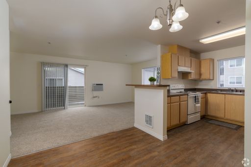 1 bedroom with a den -Garage included -$500.00 off at move in when placing a hold deposit-10% off for healthcare, military, first responders! – photo 1