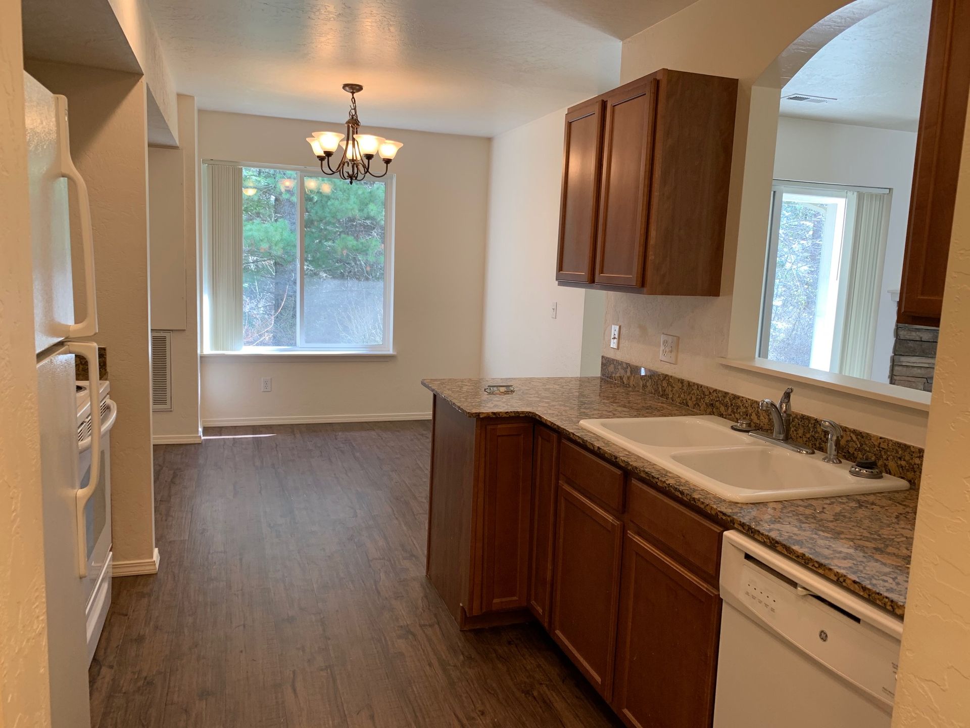 Ponderay Multiplex: 421 Larkspur Street