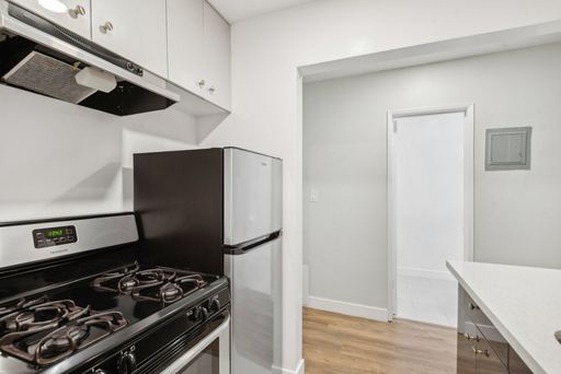 1944 Whitley - Gorgeous, fully renovated building located in Hollywood – photo 1