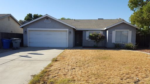 1341 Spring Ct, Hanford, CA 93230