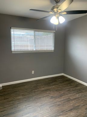 1212 N. Green St. #E, Hanford, CA 93230