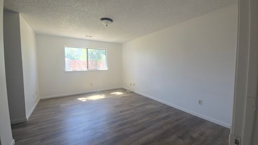 2146 Neill Way, Hanford, CA 93230