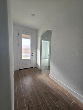 1455 N Frontier St, Hanford, CA 93230