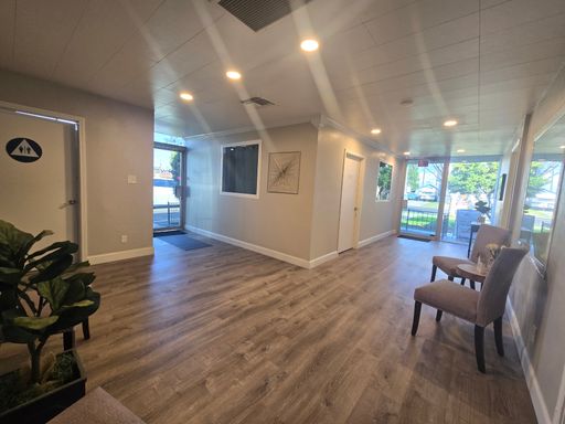 1120 N Irwin St - Small Office, Hanford, CA 93230