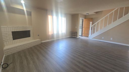 897 Greenfield Ave, Hanford, CA 93230