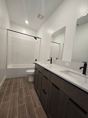 1455 N Frontier St, Hanford, CA 93230