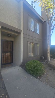 897 Greenfield Ave, Hanford, CA 93230