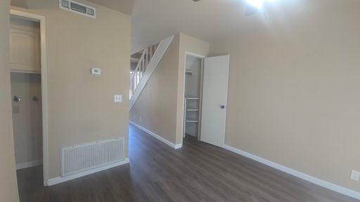 897 Greenfield Ave, Hanford, CA 93230