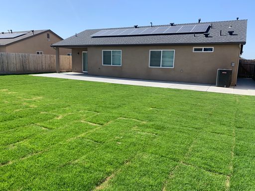 2342 W Escher Dr, Hanford, CA 93230