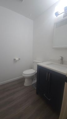 897 Greenfield Ave, Hanford, CA 93230