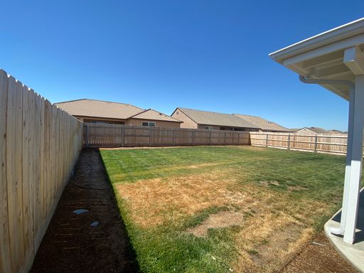 1975 W Escher Dr, Hanford, CA 93230