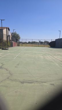 897 Greenfield Ave, Hanford, CA 93230