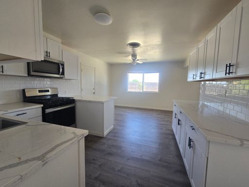 1200 W Water St, Hanford, CA 93230