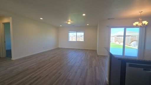 2342 W Escher Dr, Hanford, CA 93230
