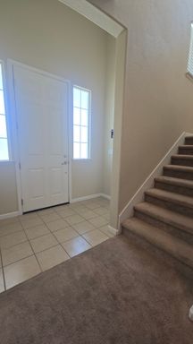 1443 Greenbrier Dr, Hanford, CA 93230