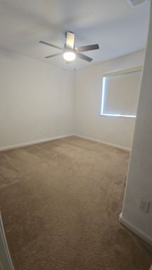 1443 Greenbrier Dr, Hanford, CA 93230