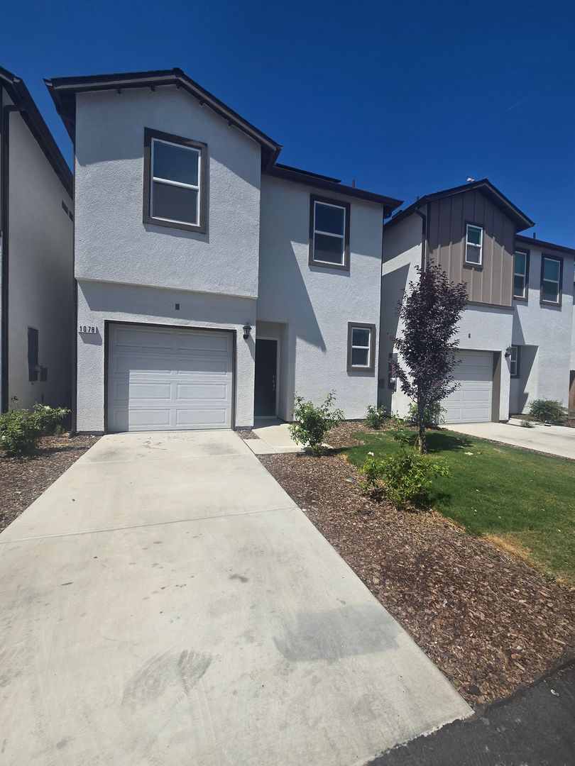 Hanford House: 1078 Buena Vista Lane