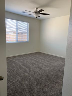 1353 W Kenny Thompson Ct, Hanford, CA 93230