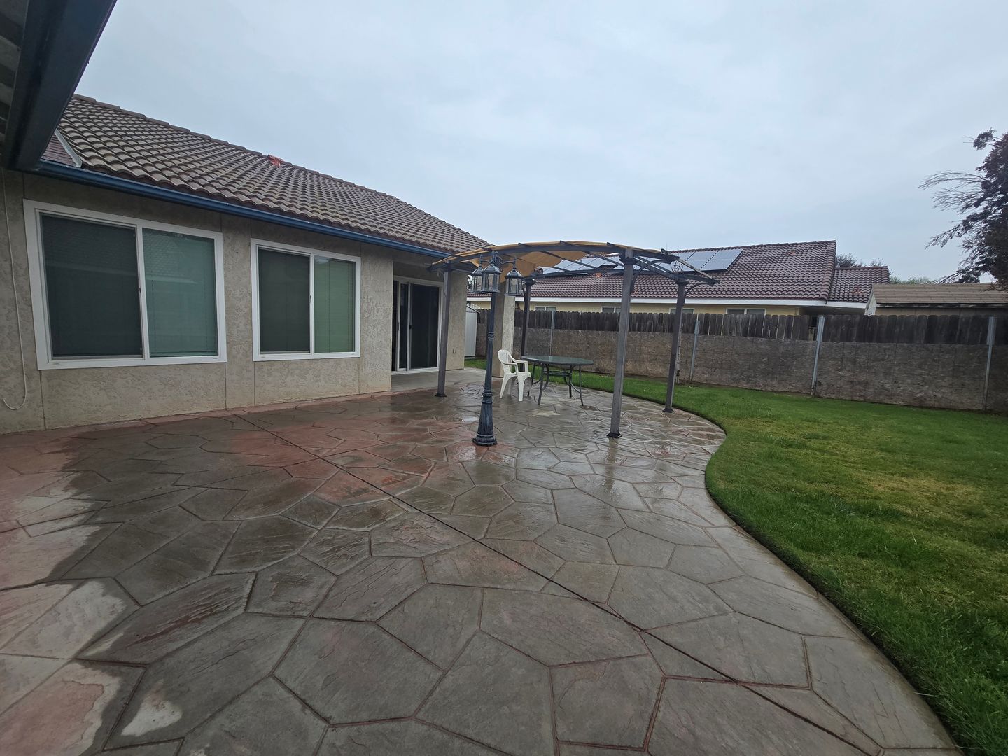 Lemoore House: 952 Scotland St