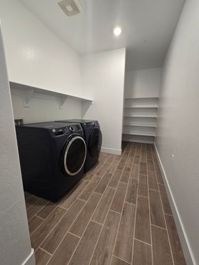 1455 N Frontier St, Hanford, CA 93230