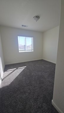 2342 W Escher Dr, Hanford, CA 93230