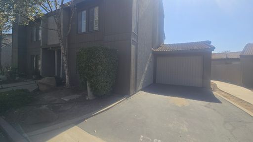 897 Greenfield Ave, Hanford, CA 93230