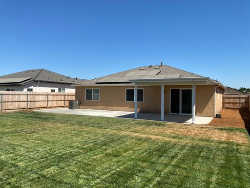 1975 W Escher Dr, Hanford, CA 93230