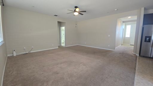 1443 Greenbrier Dr, Hanford, CA 93230