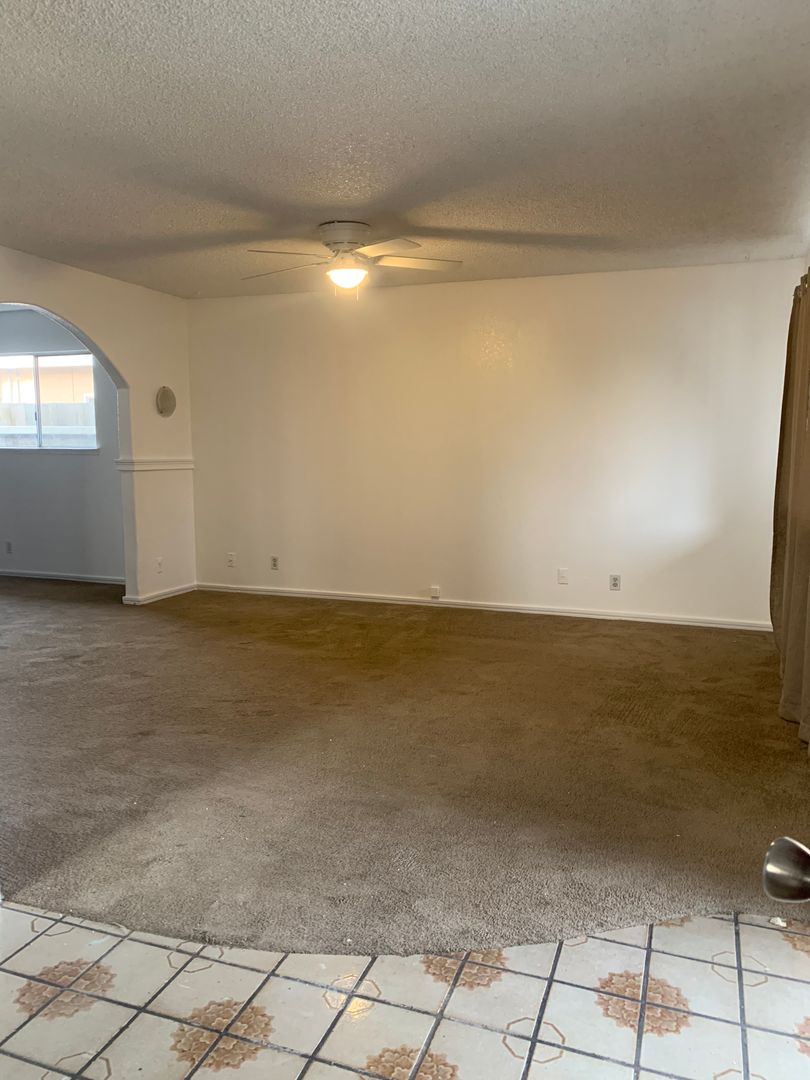Hanford House: 994 S Harris St.
