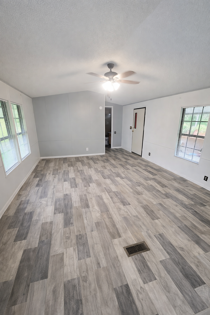 Silver Springs House: 18640 SE 22nd Lane