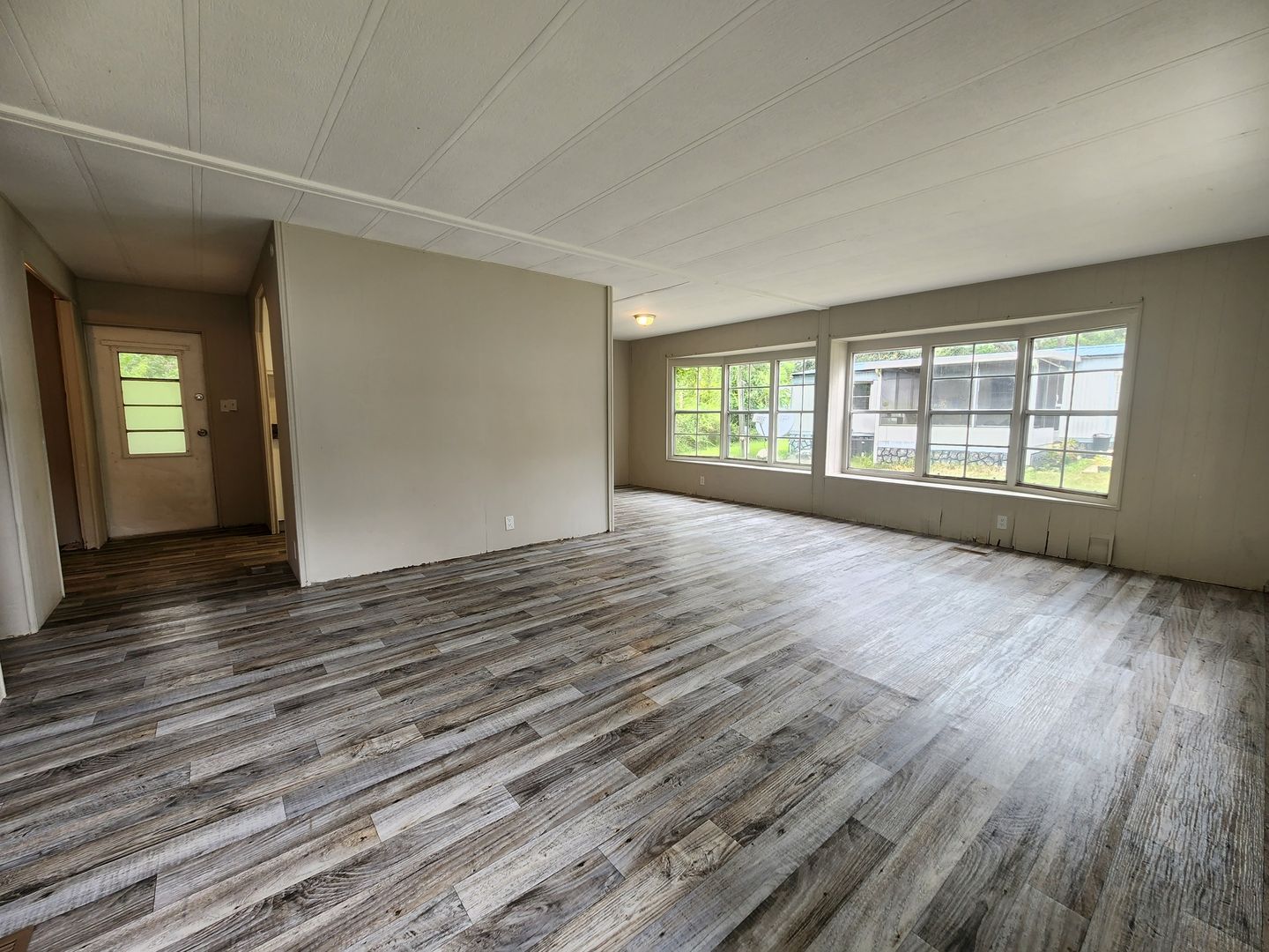 Silver Springs House: 654 SE 128th Ave