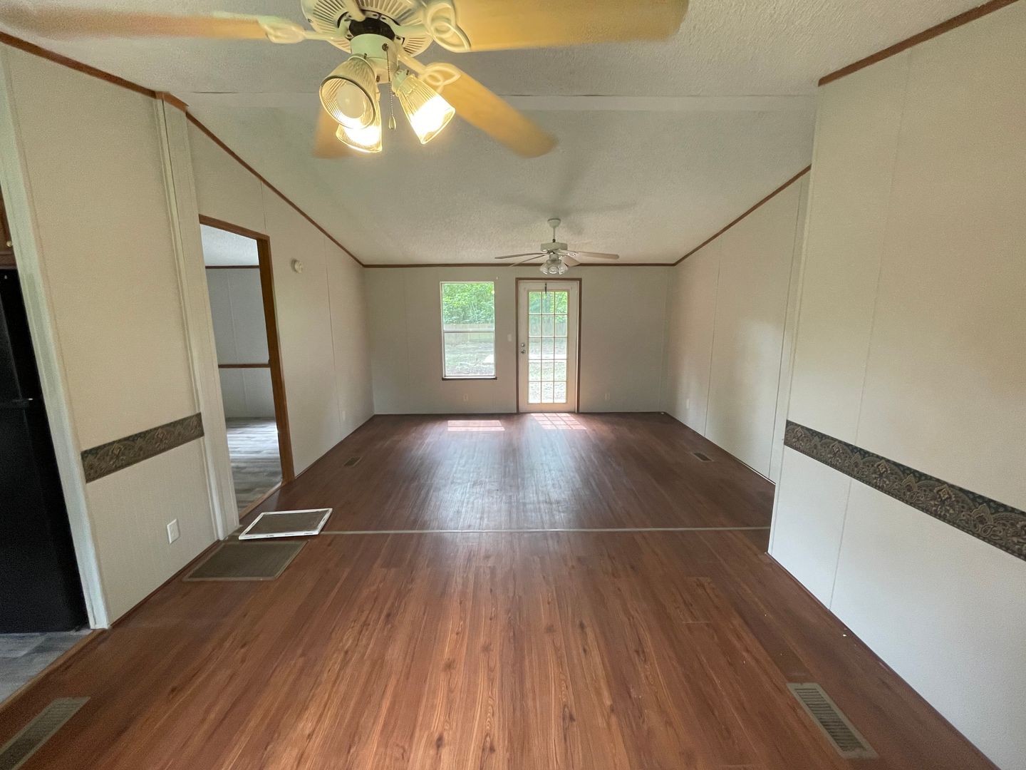 Belleview House: 11642 SE 50th Avenue Rd