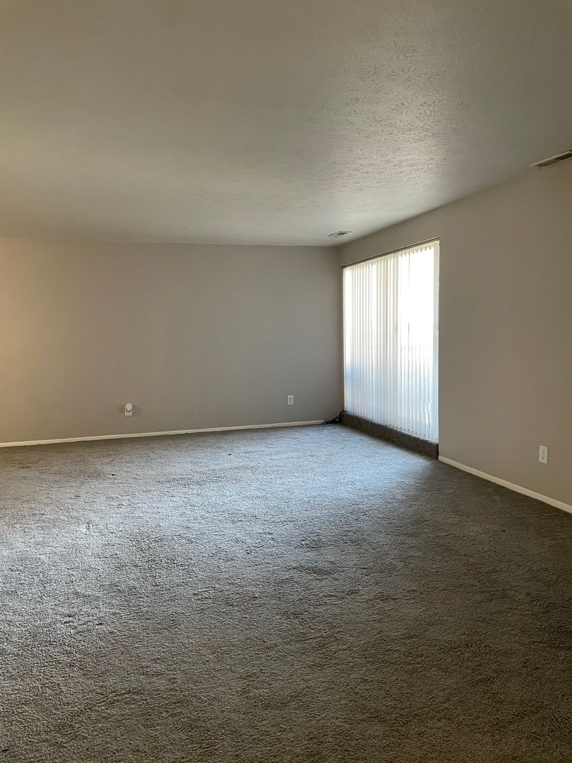 Euclid Apartment: 22140 Euclid Avenue