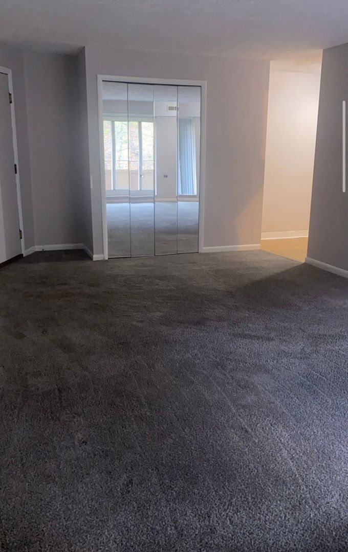 Euclid Apartment: 22140 Euclid Avenue