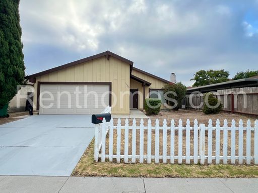 Mira Mesa, 11303 Kelowna Rd, Charming single level home close to all, Fireplace, 2 Car Garage! – photo 1
