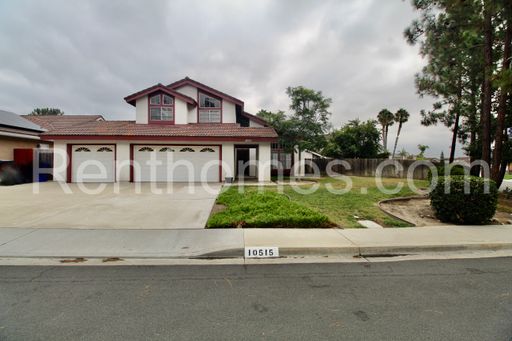 Mira Mesa, 10515 Carrington Drive, Spa w/ Service, Balcony off Primary, 3c garage! – photo 1