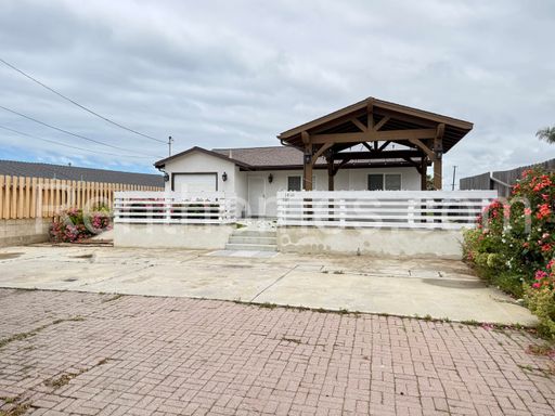 Oceanside, 1410 Shoshone St, Ocean Views, Faux Wood LVP Floors, Quartz Counters. – photo 1