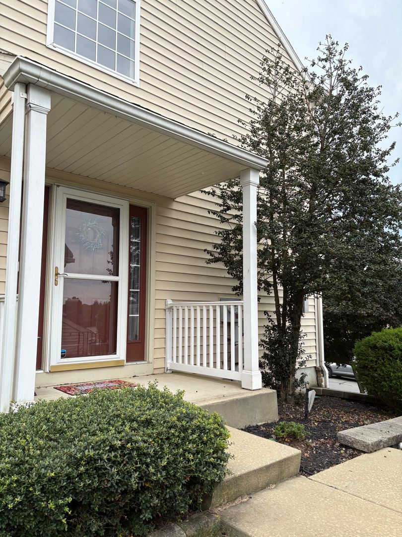  1510 HURON DRIVE, SINKING SPRINGS